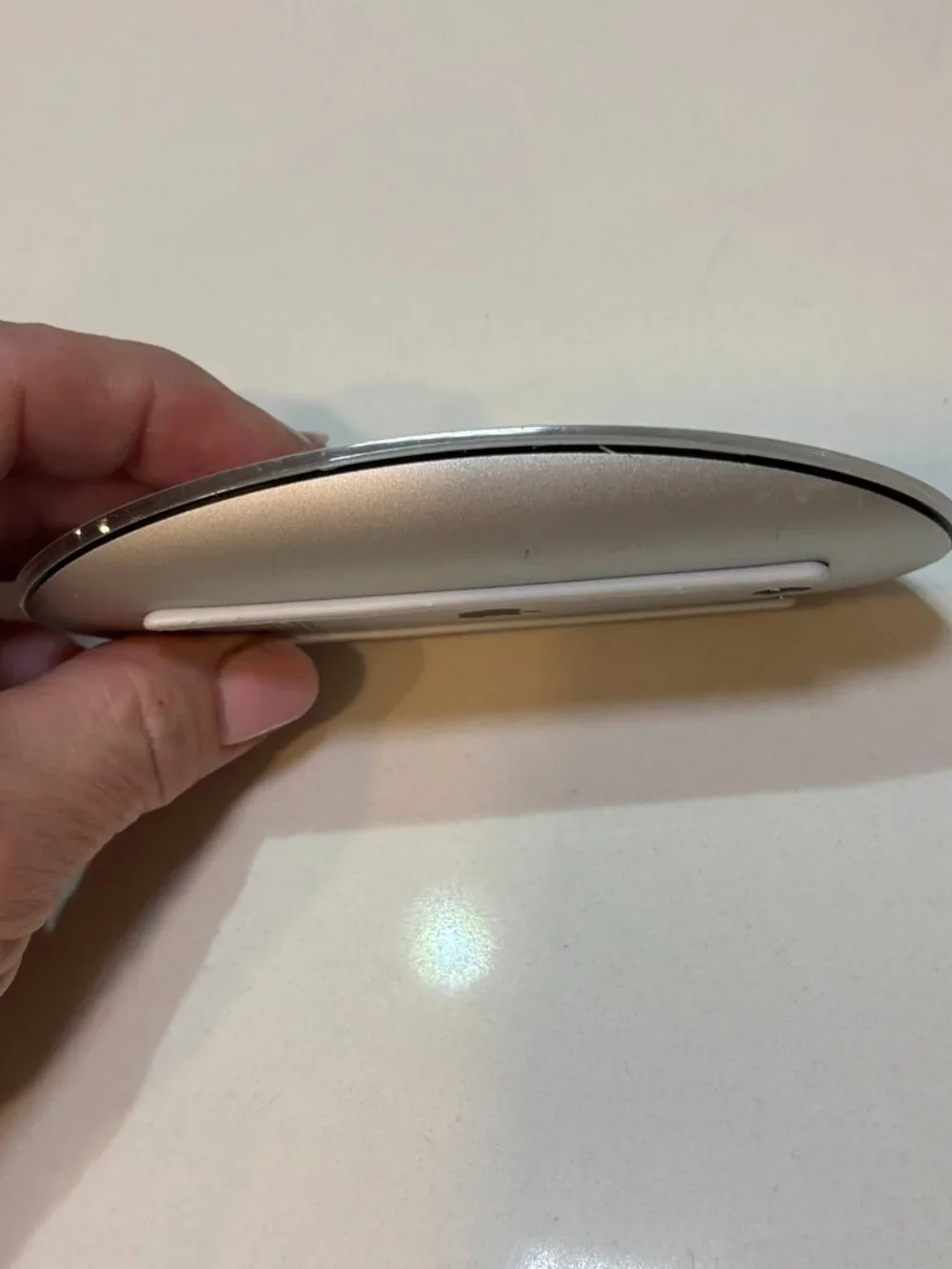Apple Magic Mouse 2 A1657 Wireless Rechargeable Bluetooth White Silver Used